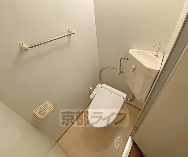 トイレ　洗浄機能付きトイレです。