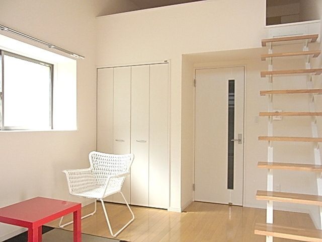 居室・リビング　★２面採光のお部屋です★