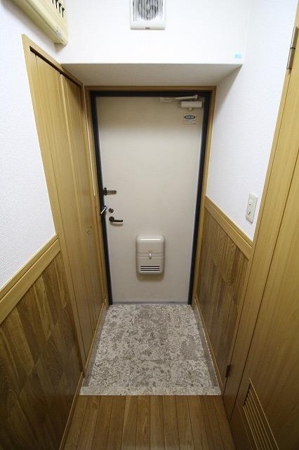 玄関　※別室参照