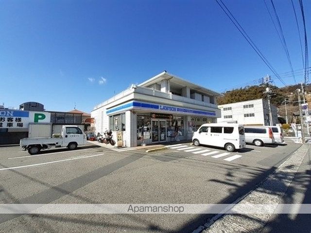 コンビニ　ローソン　伊野駅前店（コンビニ）まで160m