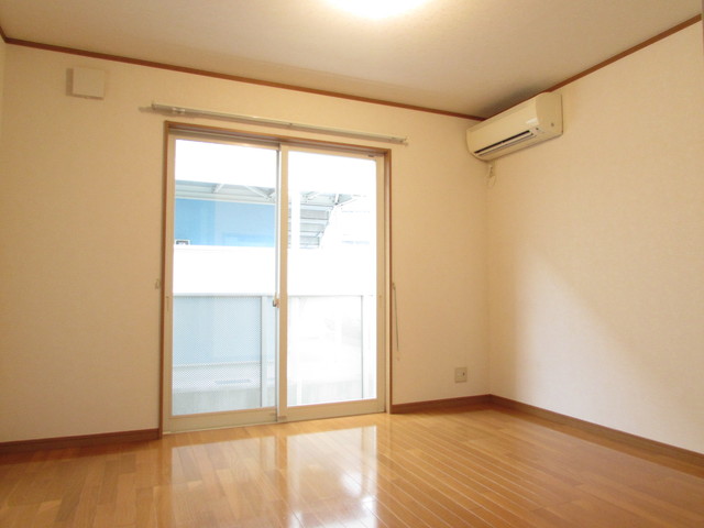 居室・リビング　開放感のあるゆったりとしたお部屋です♪