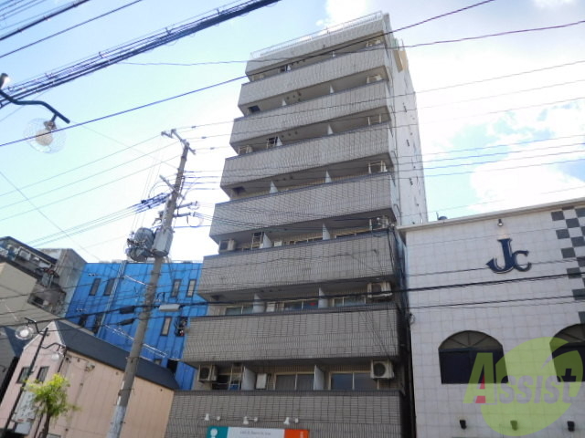 建物外観　オシャレな外観。この周辺では飛びぬけて目立っています。