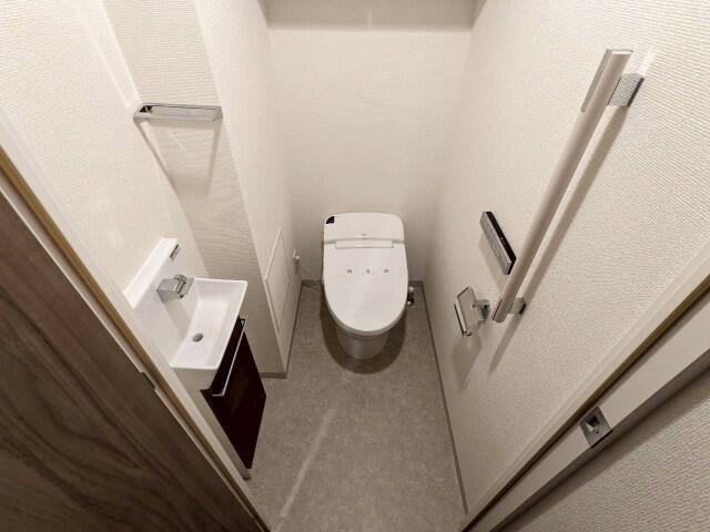 トイレ　清潔感のあるトイレです