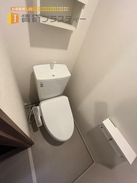 トイレ　快適な温水洗浄暖房便座付き