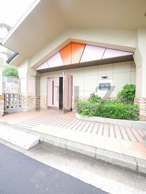 エントランス　綺麗なエントランスになります！