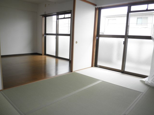 その他部屋・スペース　明るい色調の室内です