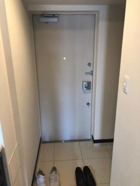 玄関　同仕様部屋