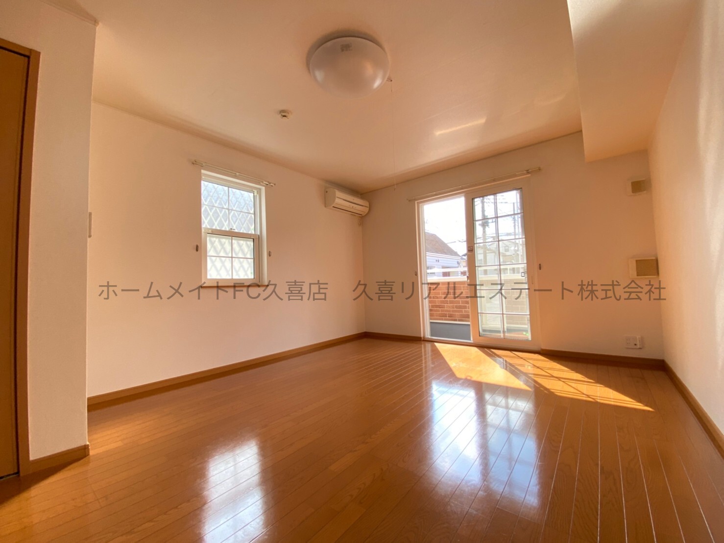 居室・リビング　同建物別号室