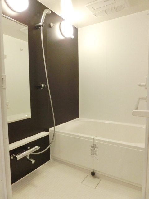 バス・シャワールーム　※写真は同タイプ住戸です。