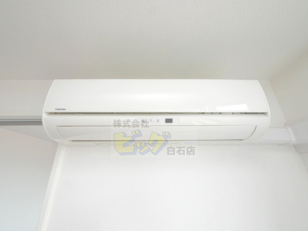 その他設備　夏も快適なエアコン付きです♪