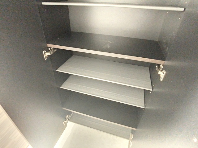 収納　掲載写真は同型モデルを掲載しており実際のお部屋と仕様等が異な