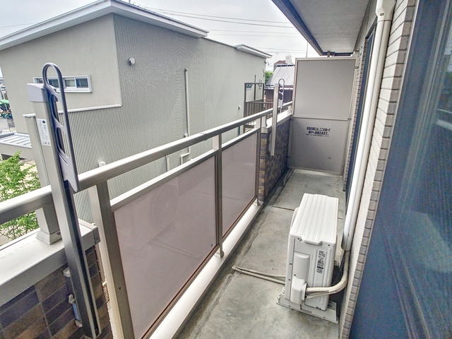 バルコニー　掲載写真は同型モデルを掲載しており実際のお部屋と仕様等が異な