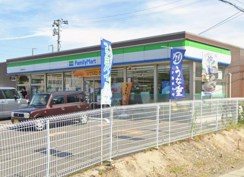コンビニ　ファミリーマート 南福島駅北店（コンビニ）まで476m