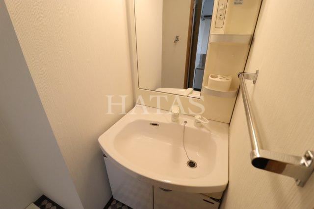 洗面設備　同物件別部屋です。