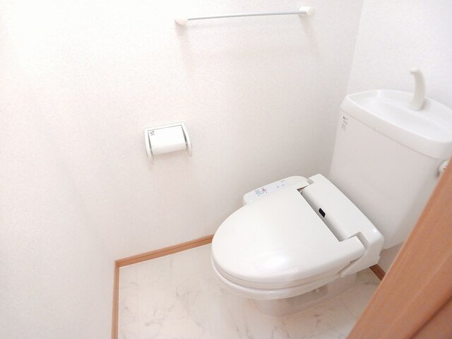 トイレ　コンパクトで使いやすいトイレです