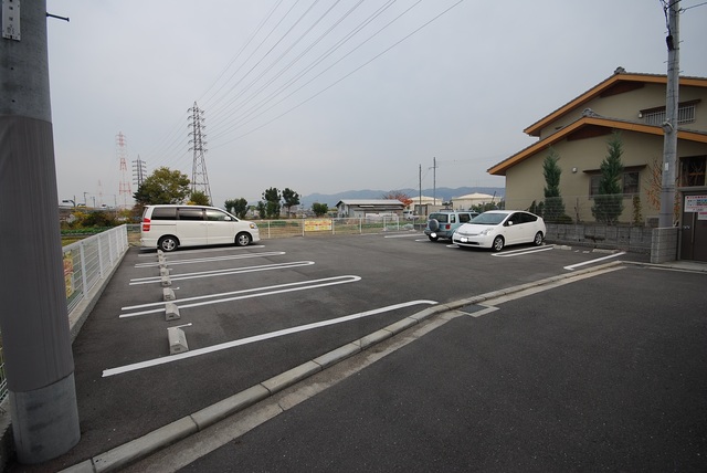 駐車場　駐車場