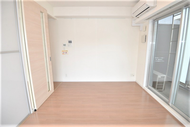 居室・リビング　写真は同マンションの別のお部屋のものです