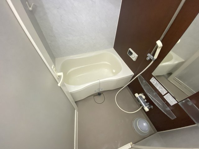 バス・シャワールーム　お風呂です