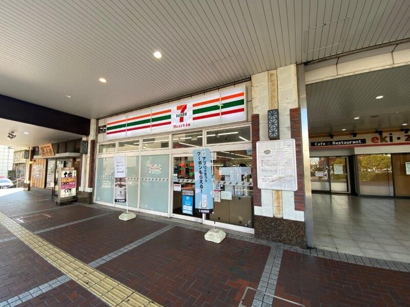 コンビニ　セブンイレブンハートインJR呉駅店（コンビニ）まで362m