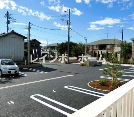 駐車場　車をお持ちの方に嬉しい駐車場付きの物件です