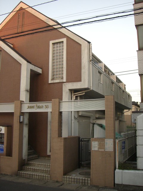建物外観　初期費用０円。前家賃のみで入居ＯＫ。