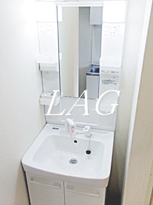 洗面設備　独立洗面台です。