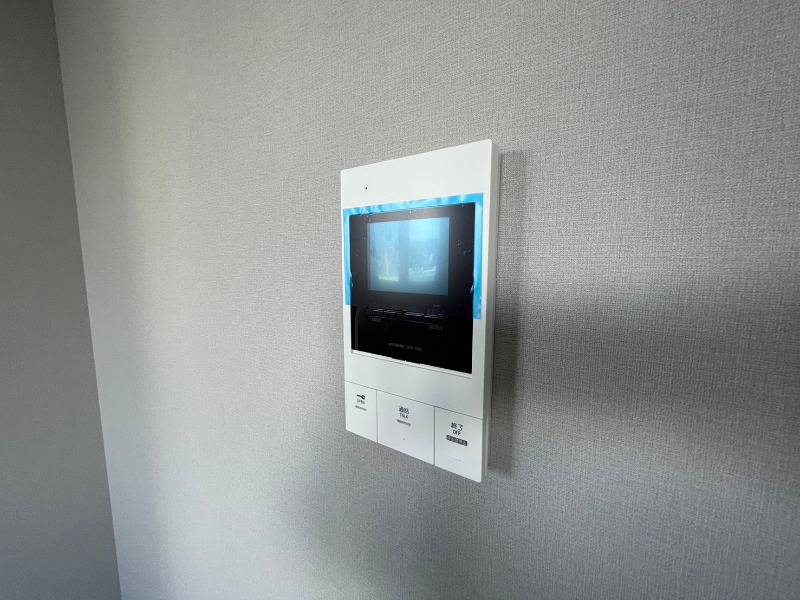 セキュリティ　ＴＶモニター付インターホンです。来客者の顔が見えるので安心！