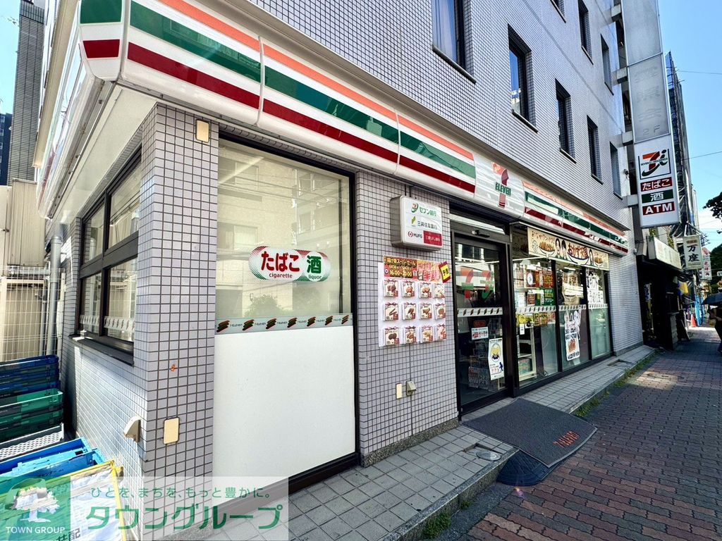 コンビニ　セブンイレブン港区芝2丁目店（コンビニ）まで160m