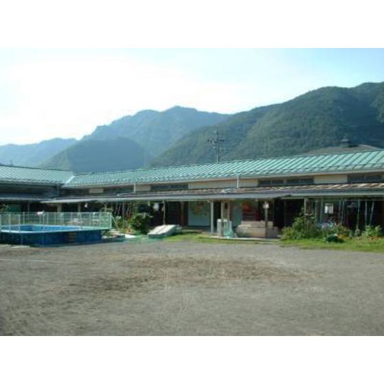幼稚園・保育園　上田市北保育園（幼稚園・保育園）まで557m