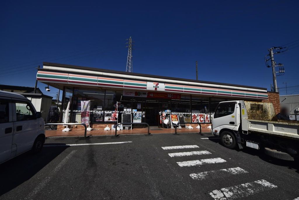 コンビニ　セブンイレブン草加柳島南店（コンビニ）まで440m
