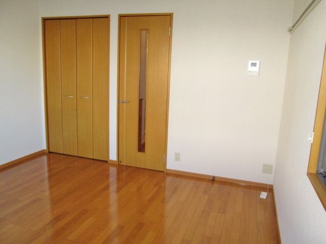 その他部屋・スペース　★洋室８帖★