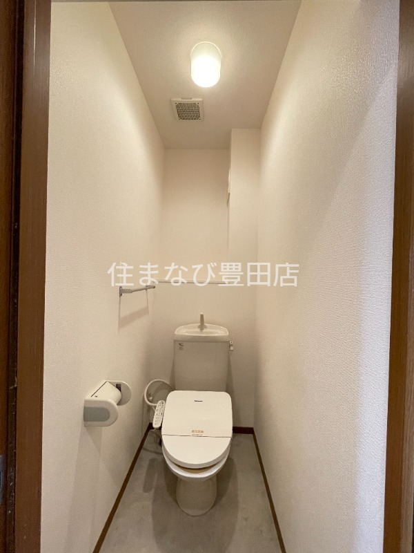 トイレ　反転・同型タイプ