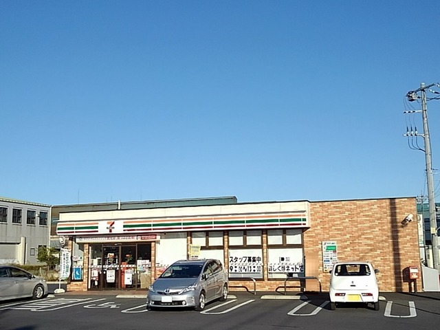 コンビニ　セブンイレブン三郷新和３丁目（コンビニ）まで700m