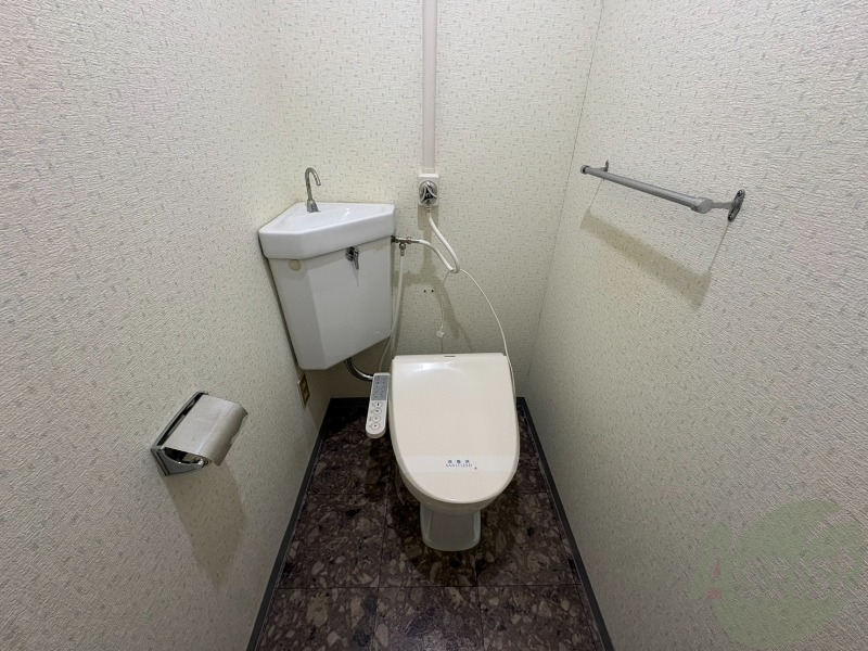 トイレ　トイレです。ウォシュレット付を探している方、おすすめです。