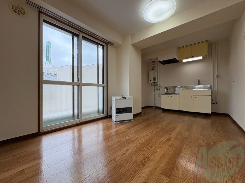 居室・リビング　広くてキレイなお部屋が広がっていて、充実した生活が送れそう。