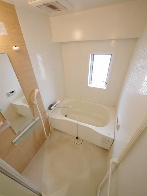 バス・シャワールーム　＊別部屋参考写真です