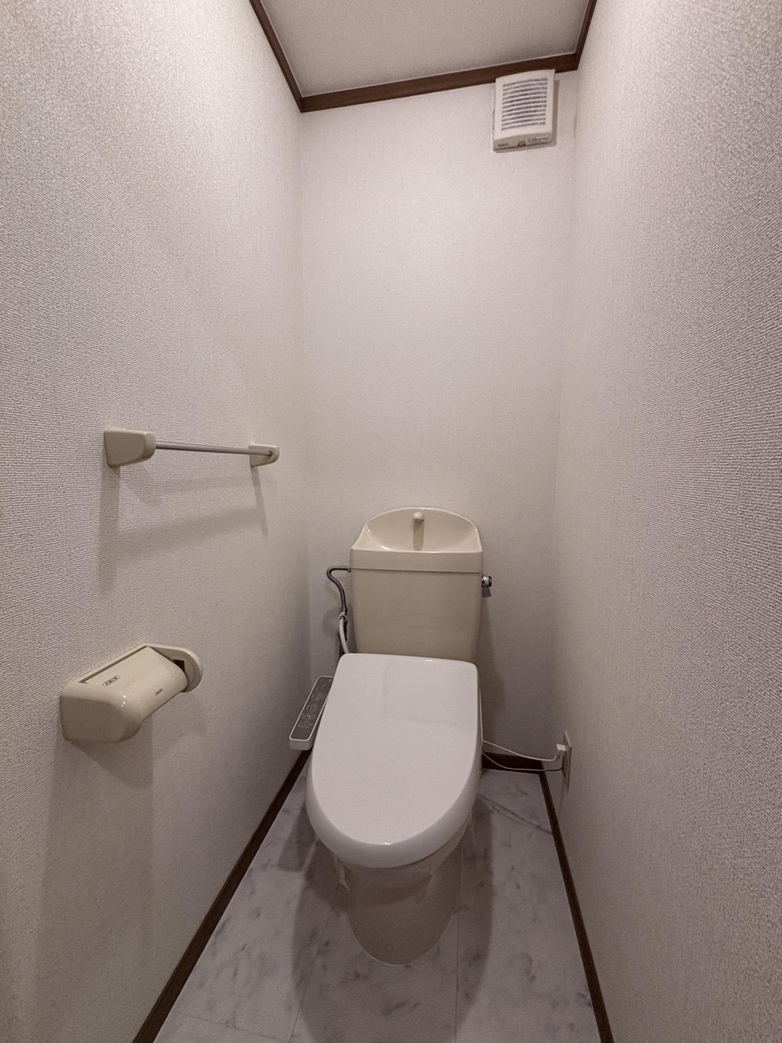 ＪＲ加古川線 滝野駅 徒歩15分 2階建 築26年のトイレ写真