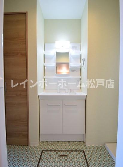 洗面設備　使いやすい洗面所です