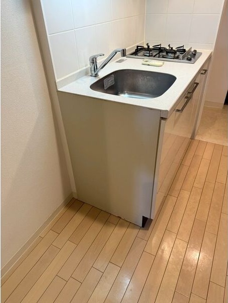 キッチン　同物件別部屋写真