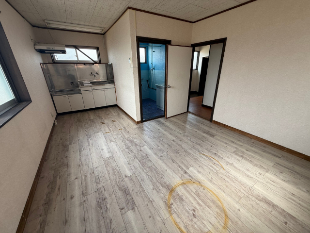 その他部屋・スペース　ＤＫスペース。白色のおしゃれな床