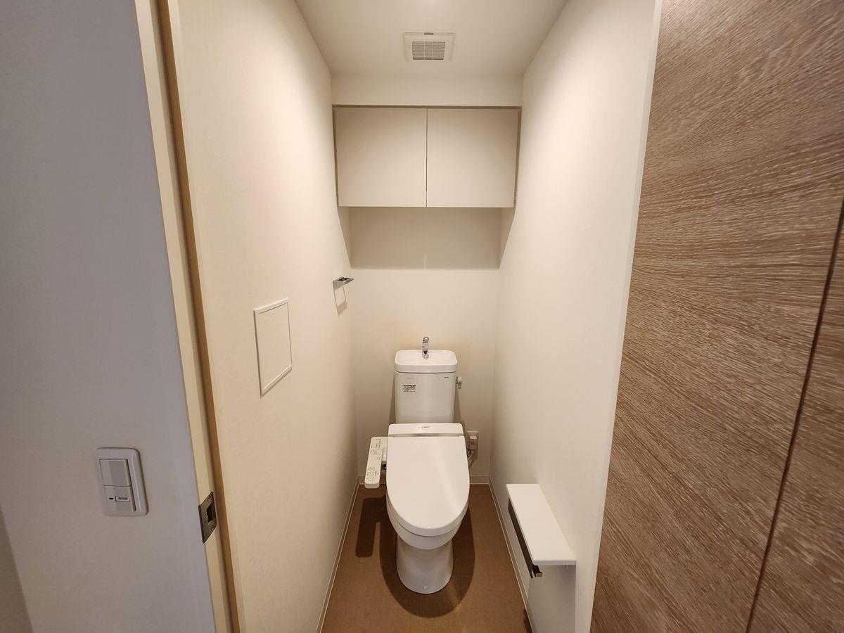 ロイヤルパークスER万代のトイレ写真
