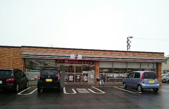 コンビニ　セブンイレブン 五泉石曽根店（コンビニ）まで340m
