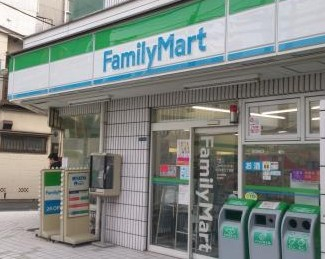 コンビニ　ファミリーマート六本木一丁目店（コンビニ）まで820m