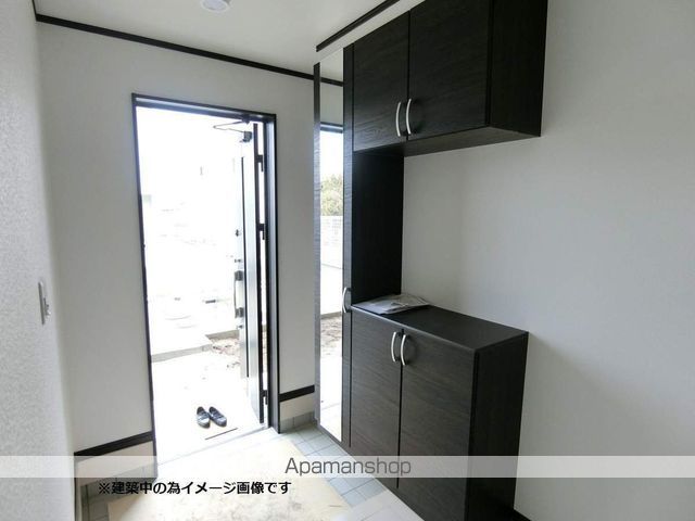 三島市萩長屋住宅の玄関写真