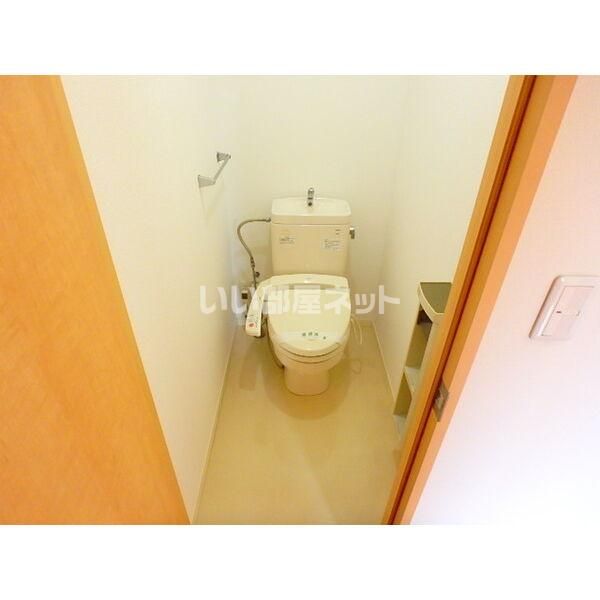 ファミール Cのトイレ写真