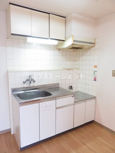 キッチン　２口ガスコンロ設置可能。都市ガスです。※参考画像