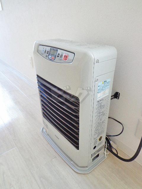 その他設備　経済的な灯油暖房です！