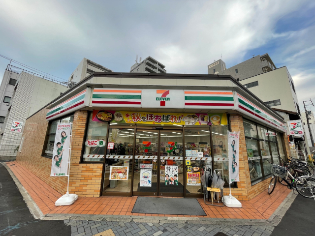 コンビニ　セブンイレブン名古屋新栄２丁目南店（コンビニ）まで213m