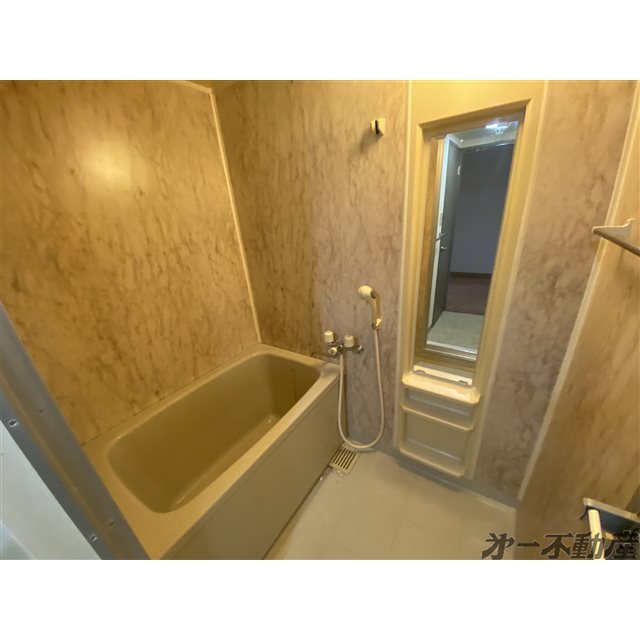 バス・シャワールーム　バスルーム