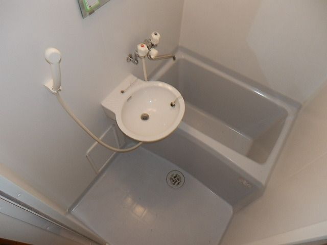 バス・シャワールーム　浴室乾燥機付き